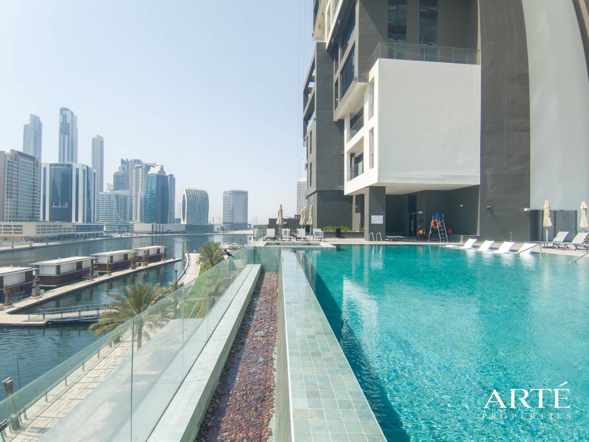 Arte - Elegant 1 Bedroom - Burj Khalifa View Apartment *