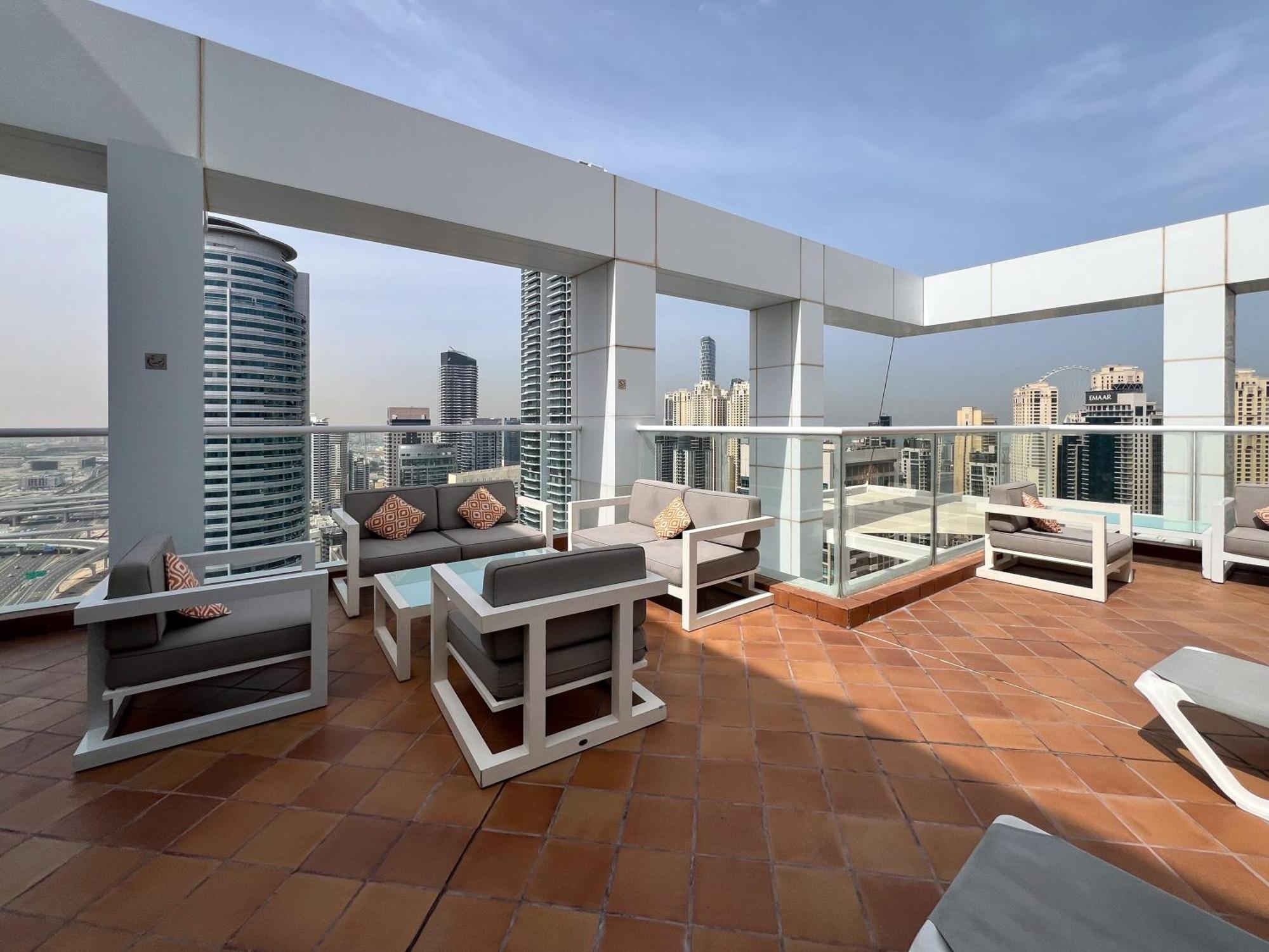 Apartment Frank Porter - La Riviera Tower