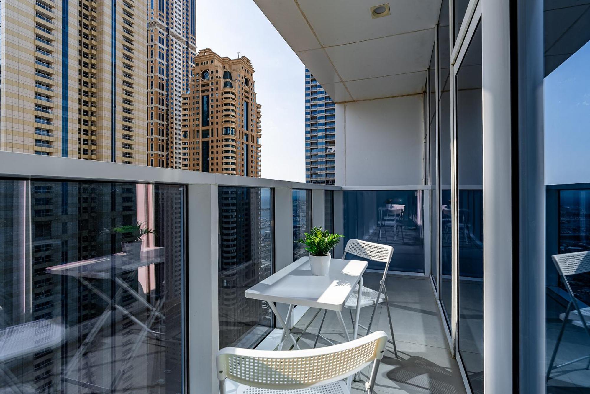 Spacious With Maid In Marina I Marina Arcade *