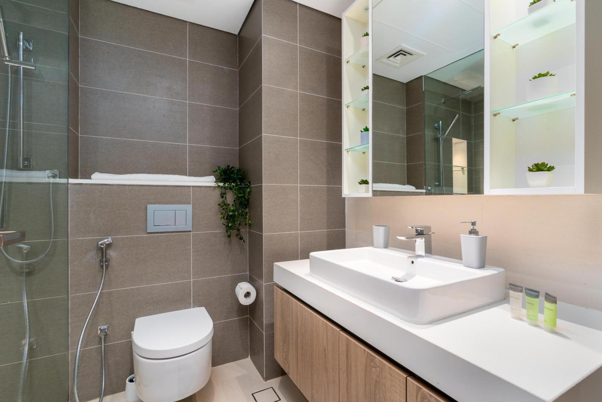 Modern 2br At Liv