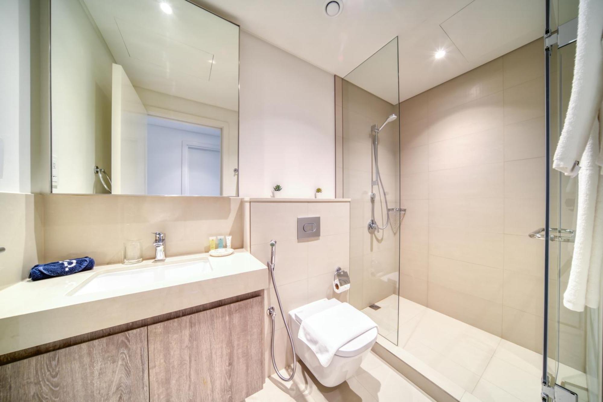 Downtown - 2br With Burj Khalifa View