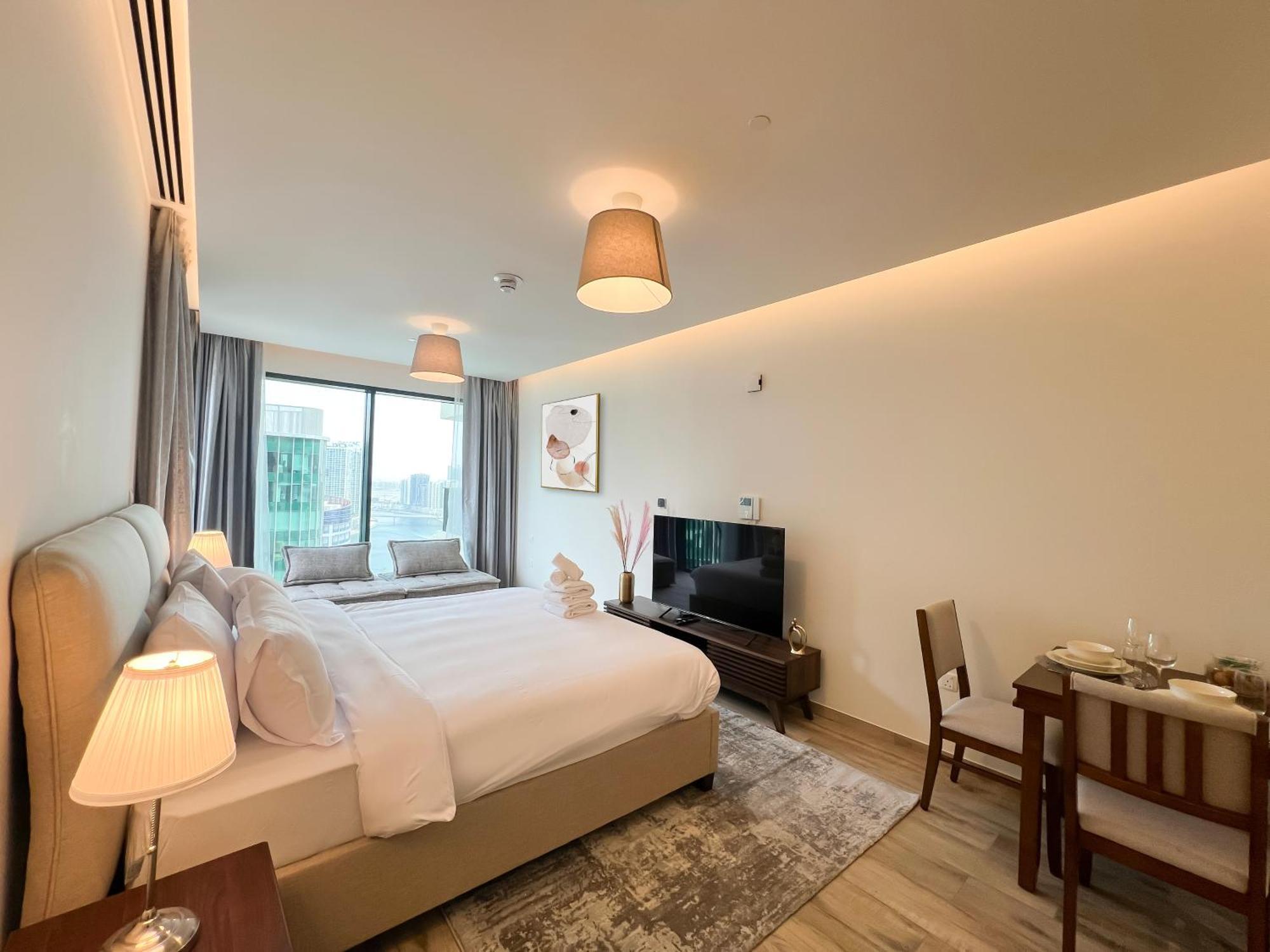 Luxury With Unobstructed Burj Khalifa View - 23ab08 *