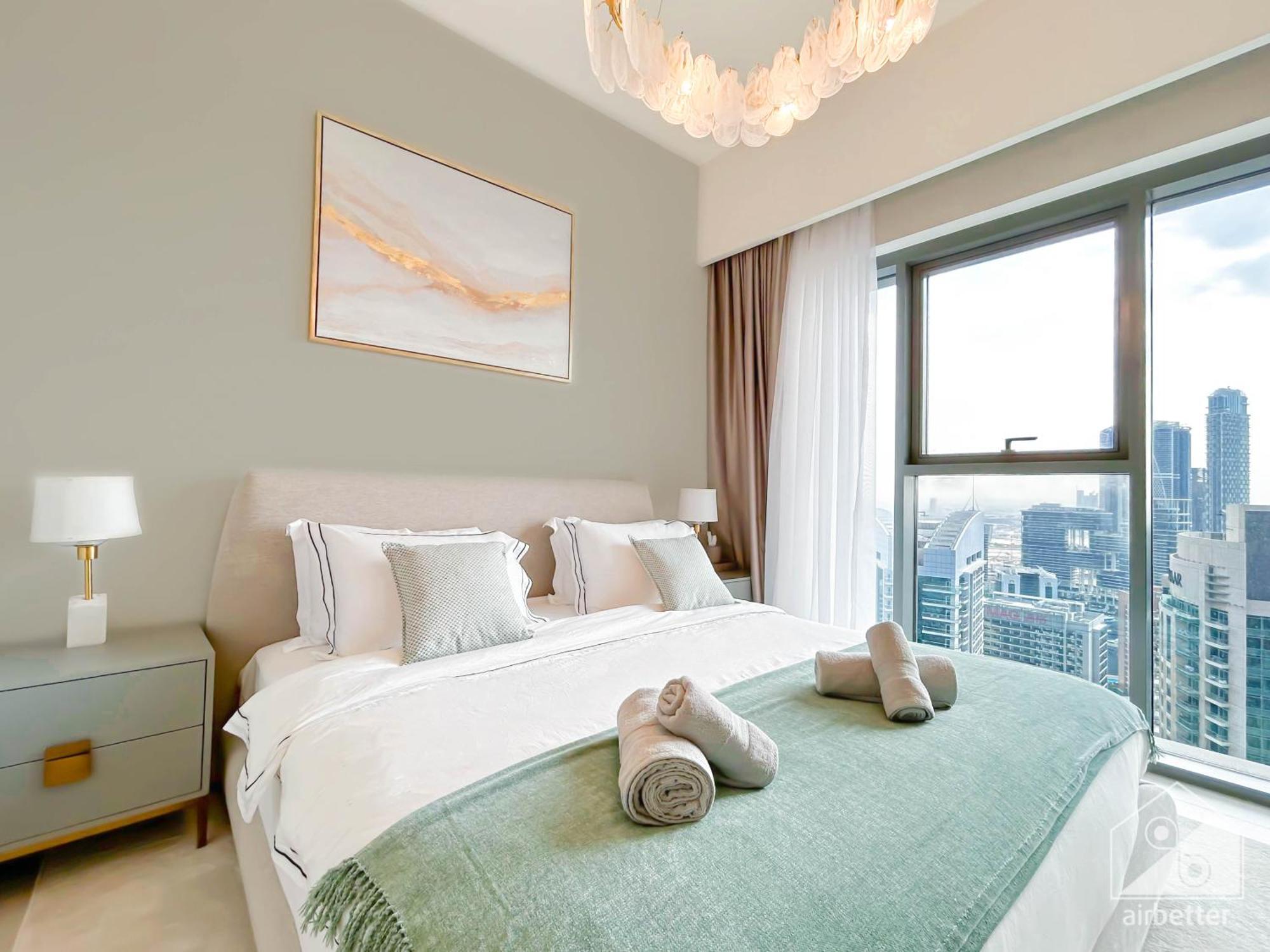 Luxury Burj Royale 1bedroom Incl Daily Housekeeping * Dubai