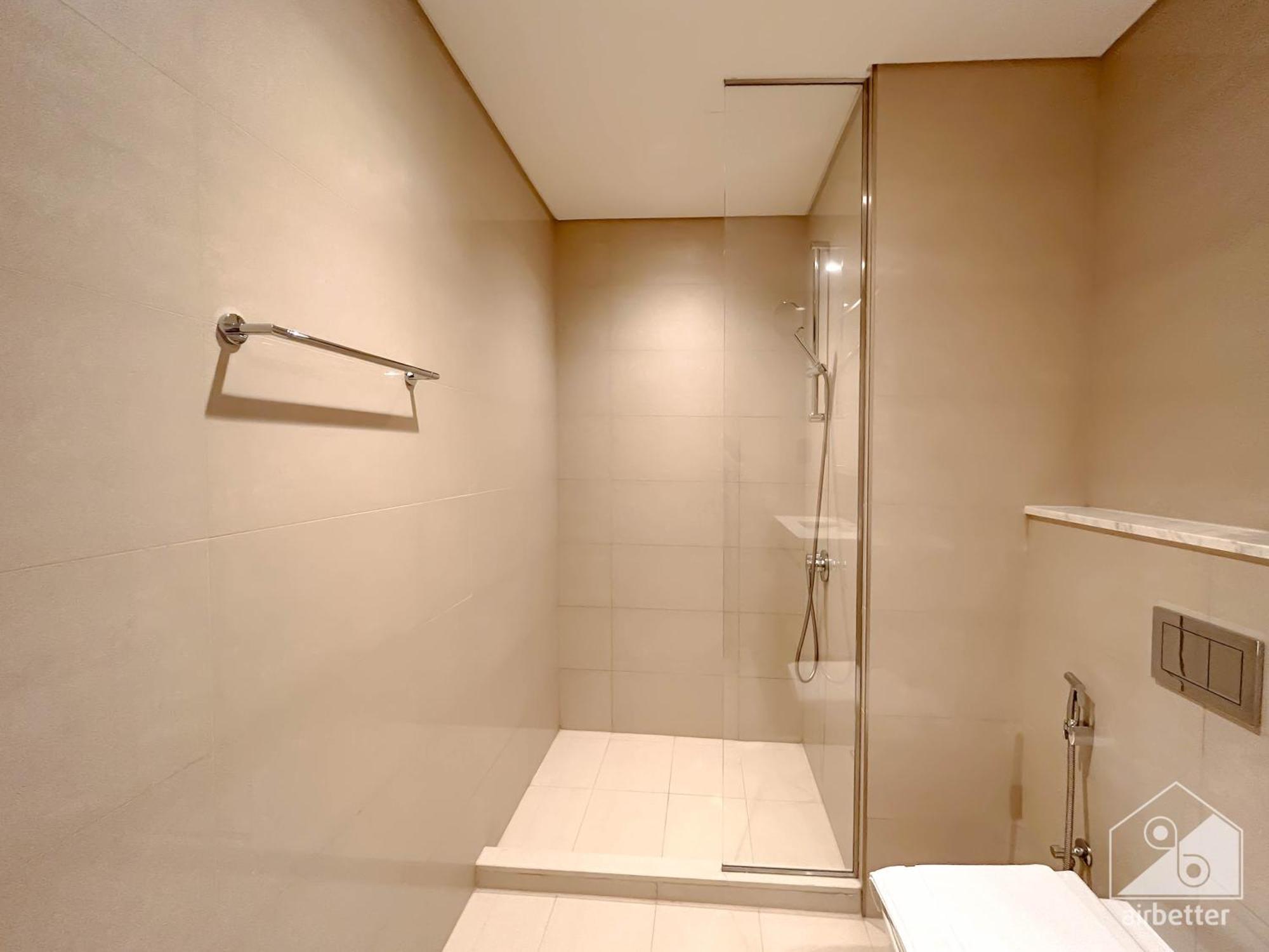 Luxury Burj Royale 1bedroom Incl Daily Housekeeping Apartment Dubai