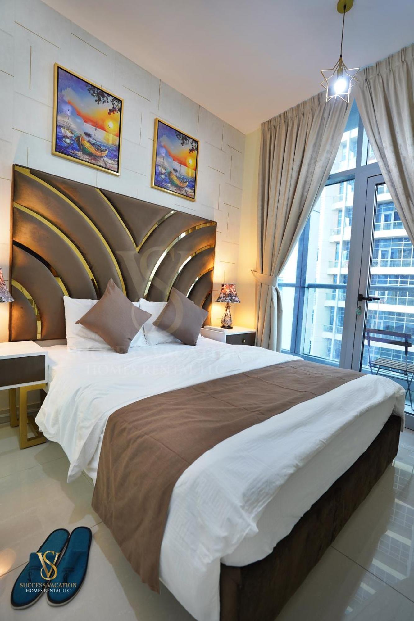 Success Luxury Apartment: Beachside Living With Daily Housekeeping
