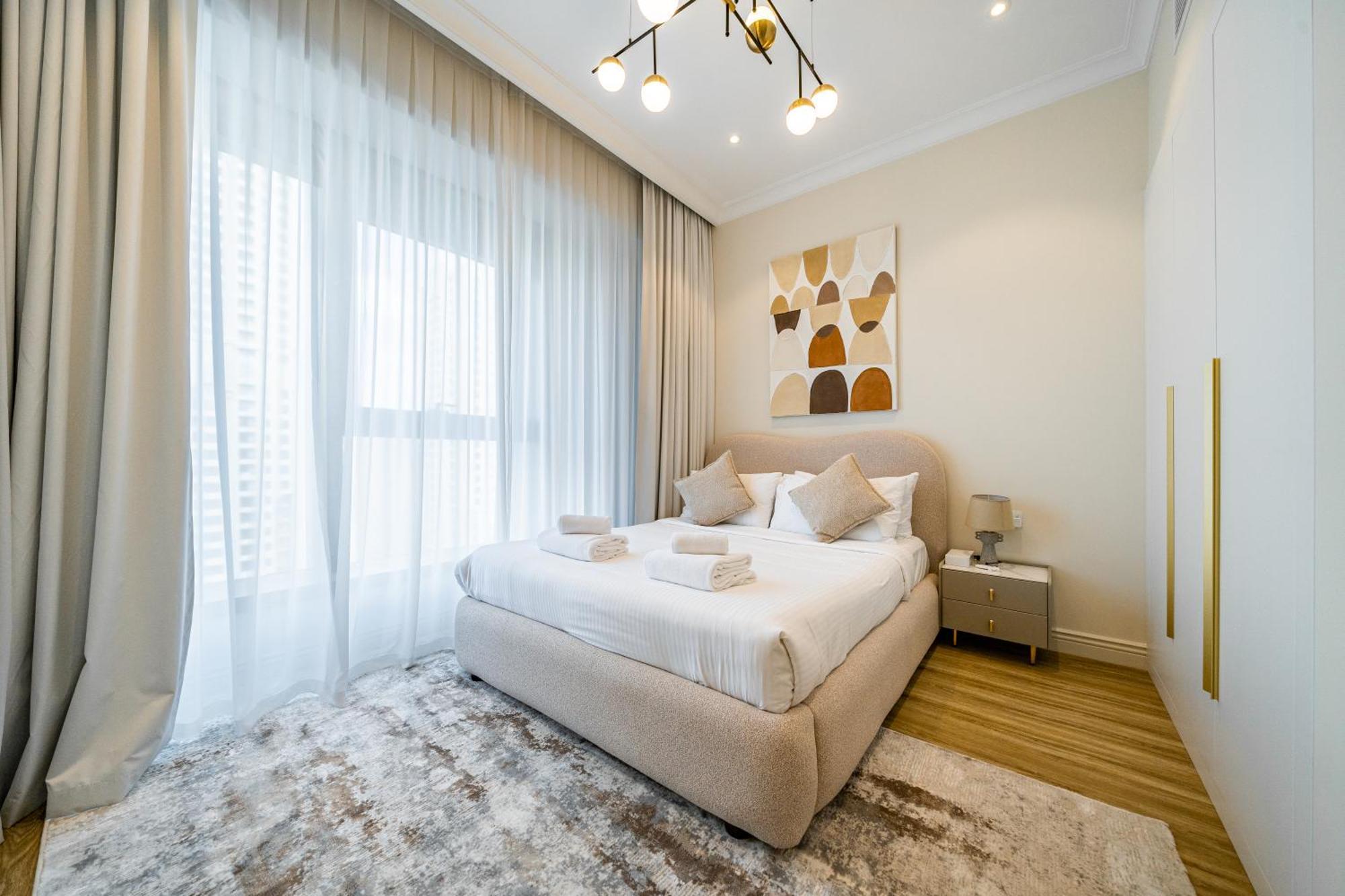 Walk To Jbr - Luxe 3br With Marina & Sea Views Apartment *