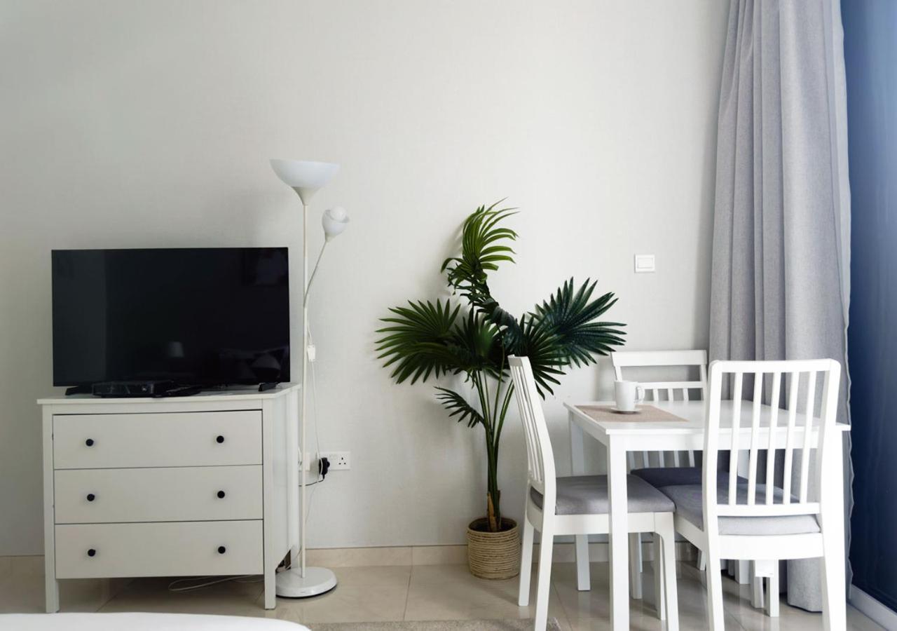 Apartment Canal Access Studio, 1 Min Walk To Business Bay Marina Dubai