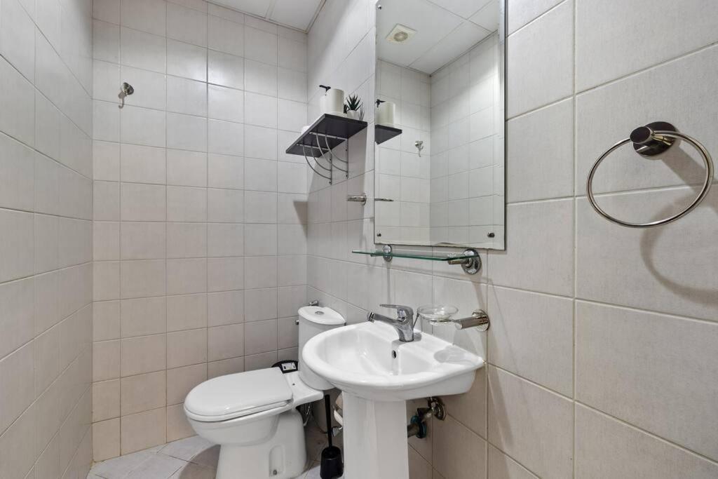 Newly Designed 1br-walkin To Marina Beach-tram