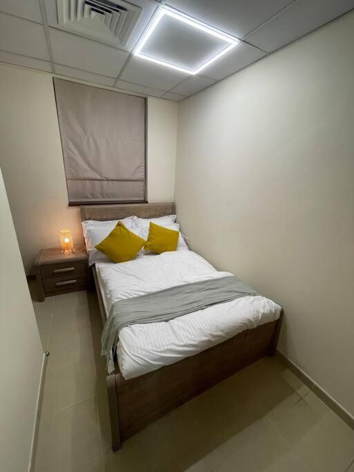 Apartment Cozy 3br With Maid's *