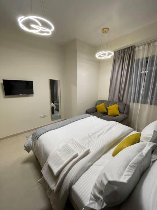 Cozy 3br With Maid's * Dubai