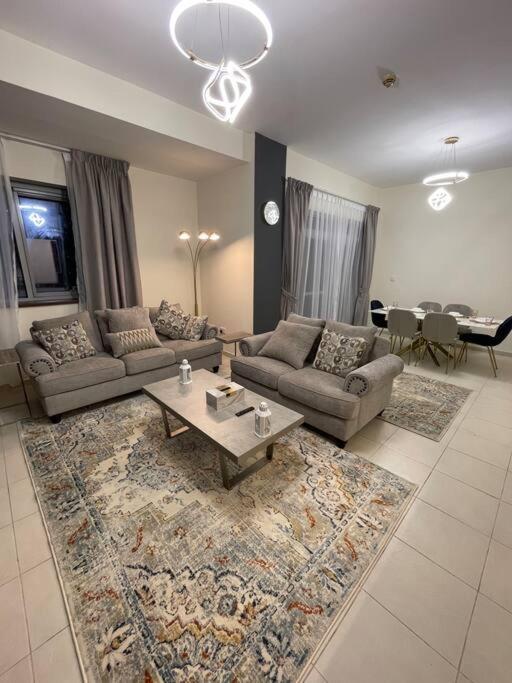 Cozy 3br With Maid's * Dubai