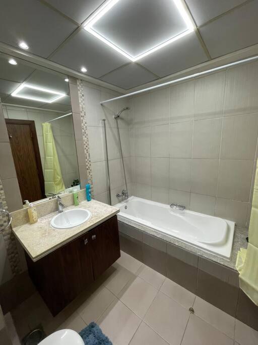 Cozy 3br With Maid's Apartment