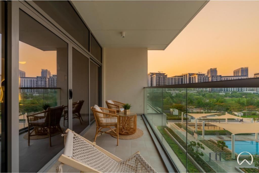 Oraya - Stunning 2br- Mulberry Hills, Pool-park View * Dubai
