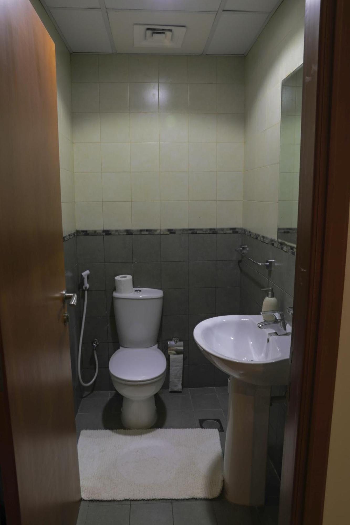 Mag218 Tower, 02 Bedrooms + Halll + Maids With Full Panoramic View In Marsa Apartment *