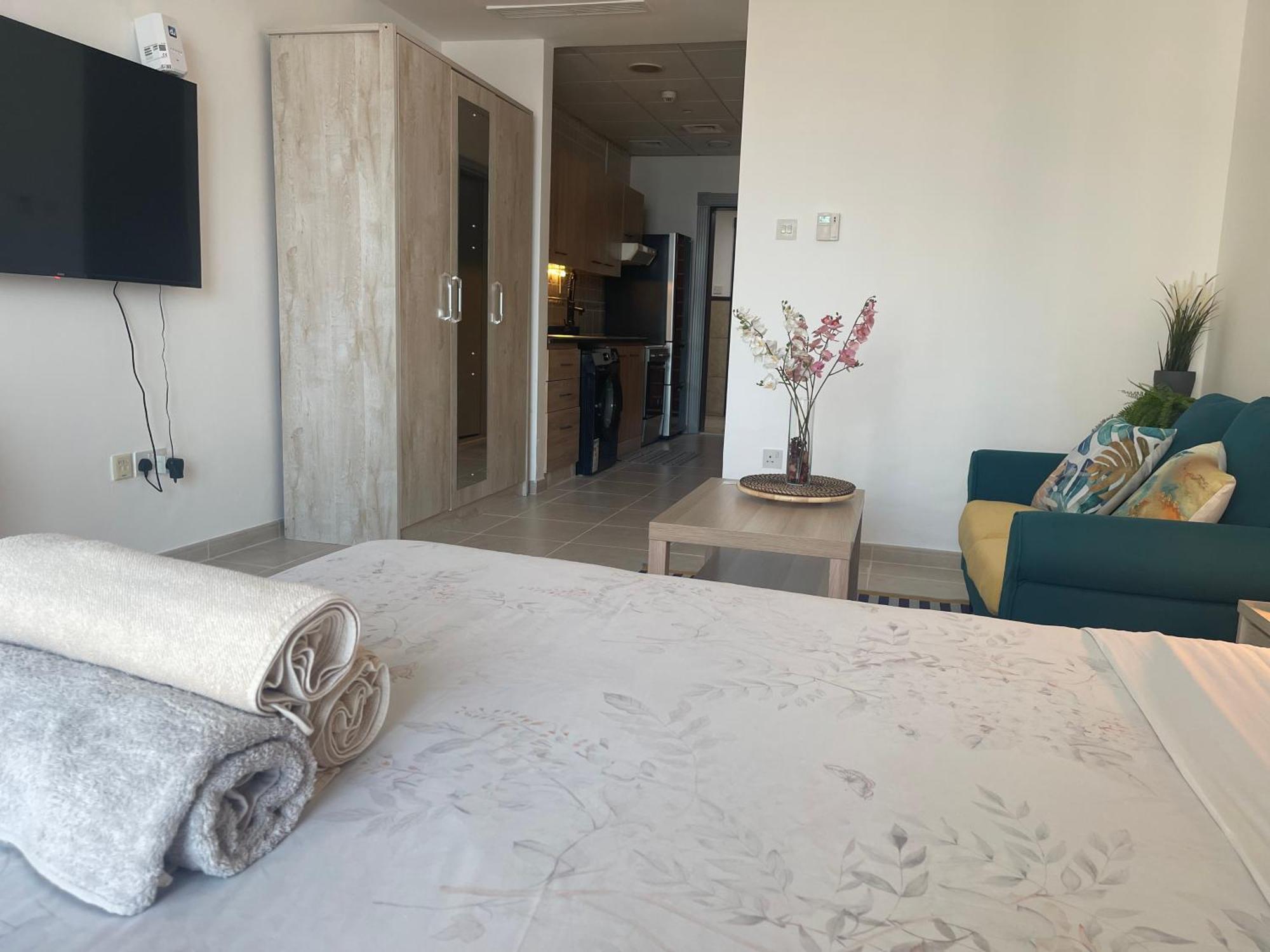 In Silicon Oasis Apartment Dubai