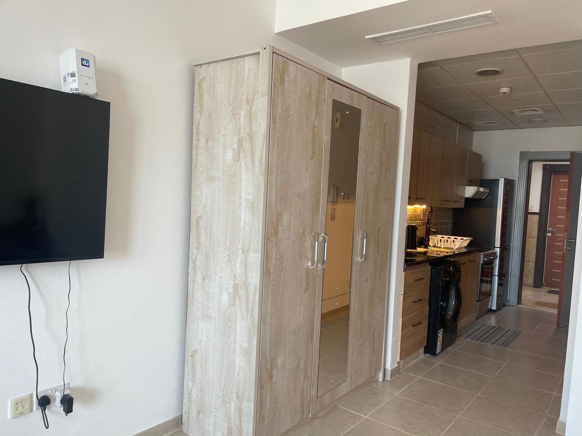 In Silicon Oasis Apartment *