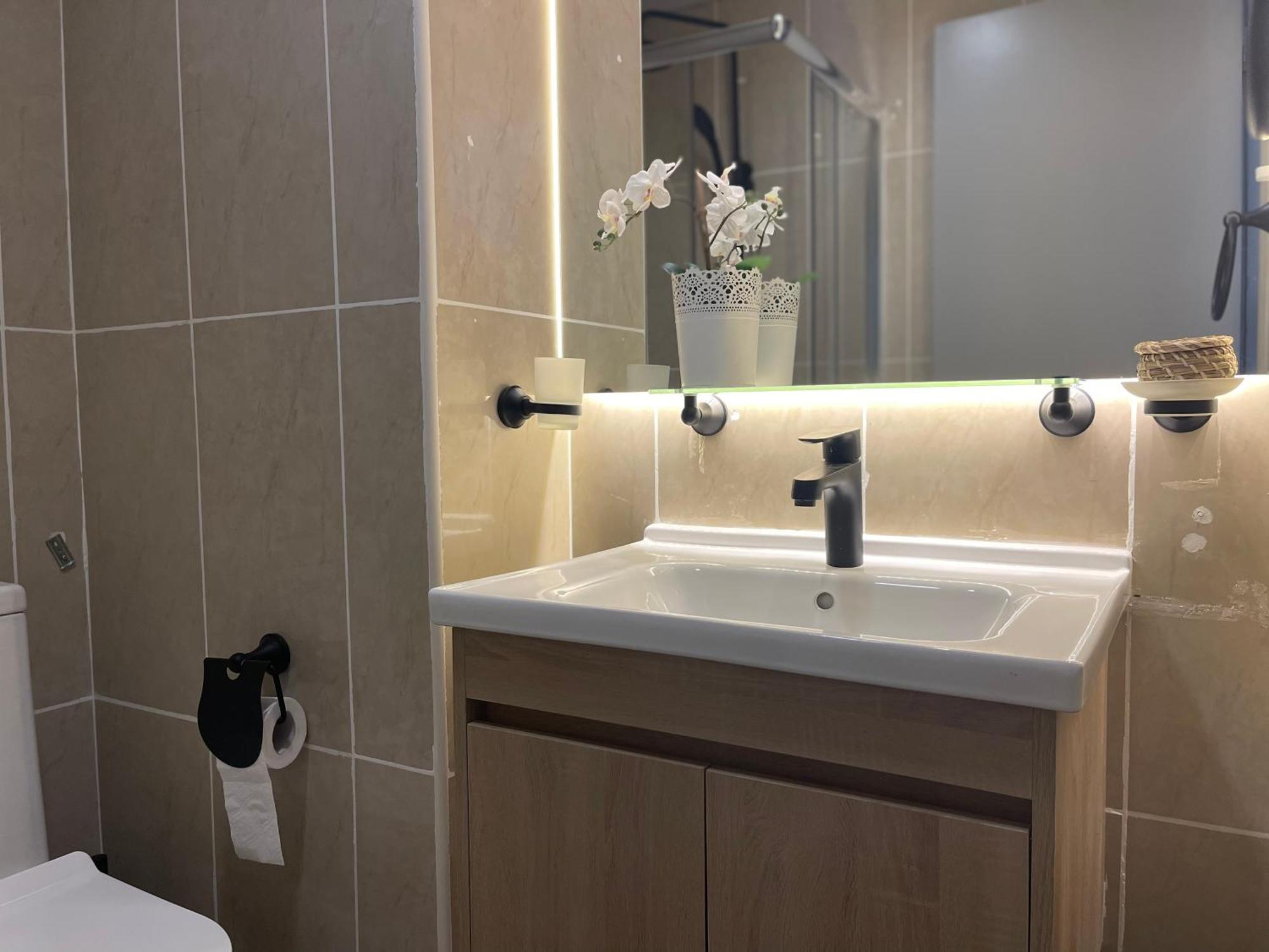 Apartment In Silicon Oasis