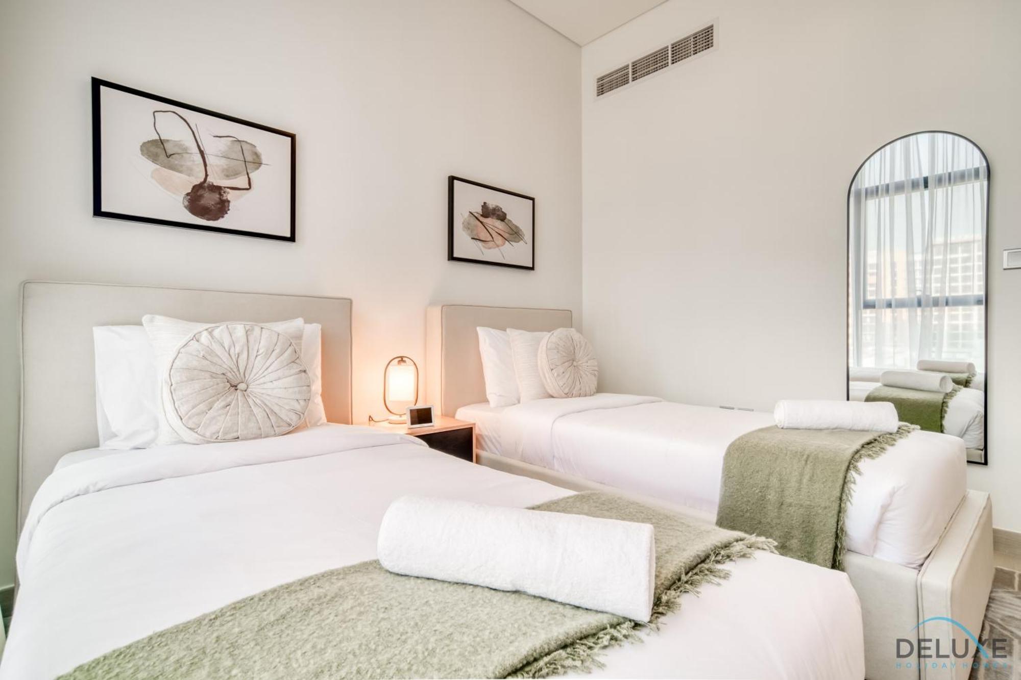 Ravishing 2br At Azizi Riviera 30, Al Merkadh By Deluxe Homes Apartment Dubai