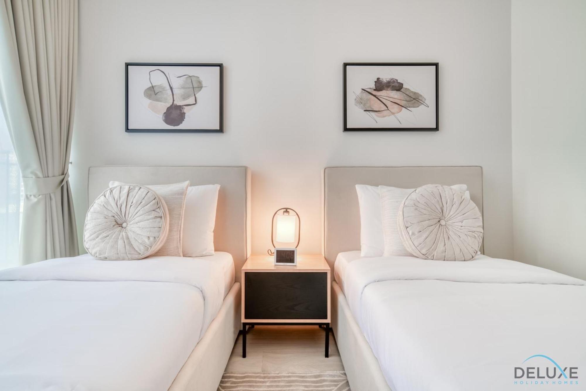 Ravishing 2br At Azizi Riviera 30, Al Merkadh By Deluxe Homes Dubai