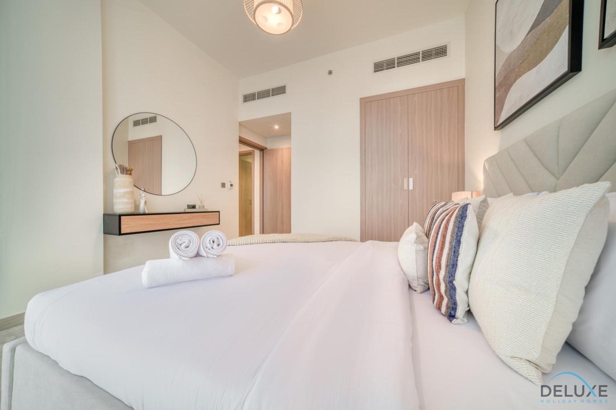 Ravishing 2br At Azizi Riviera 30, Al Merkadh By Deluxe Homes
