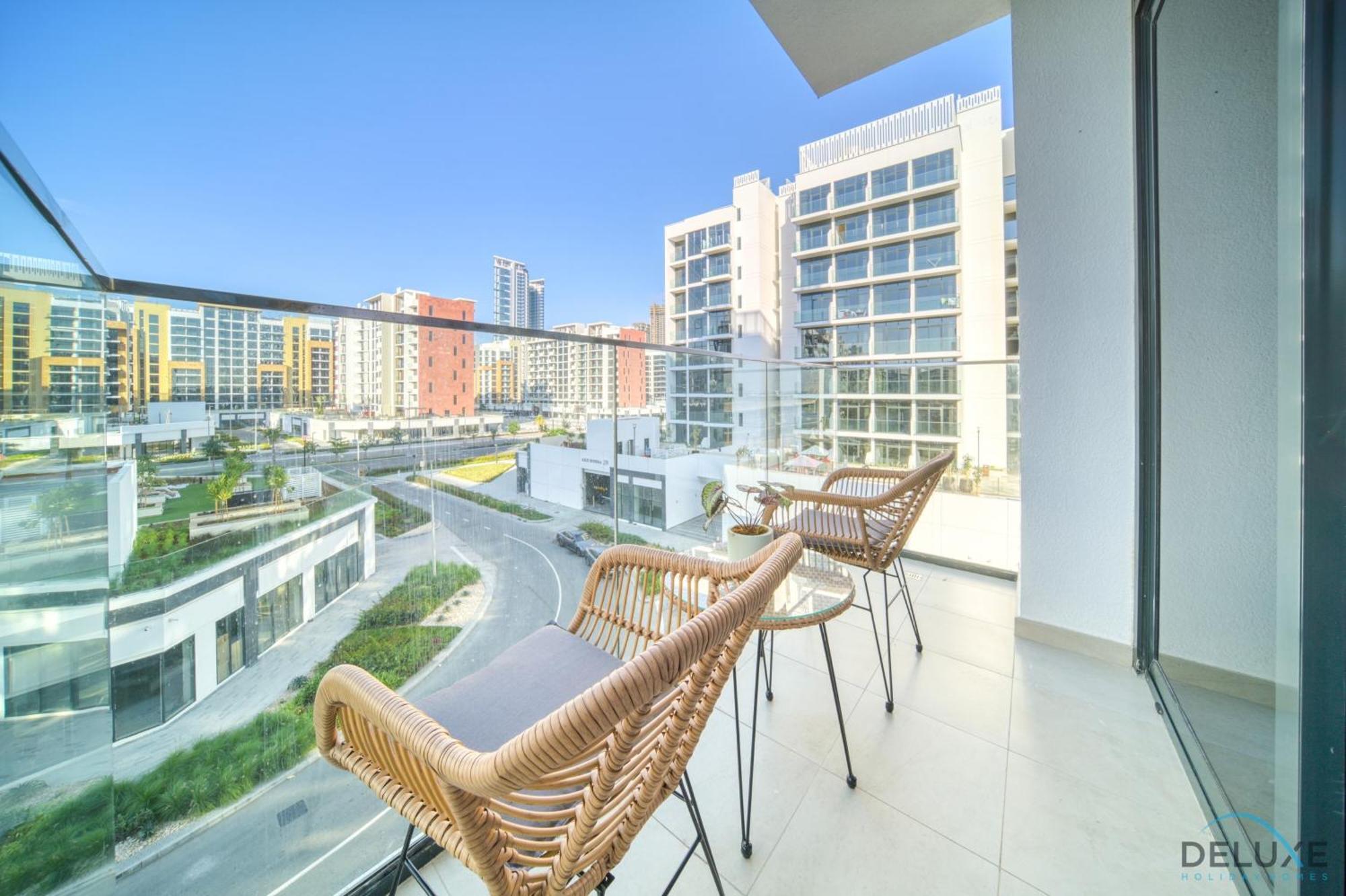 Ravishing 2br At Azizi Riviera 30, Al Merkadh By Deluxe Homes Dubai