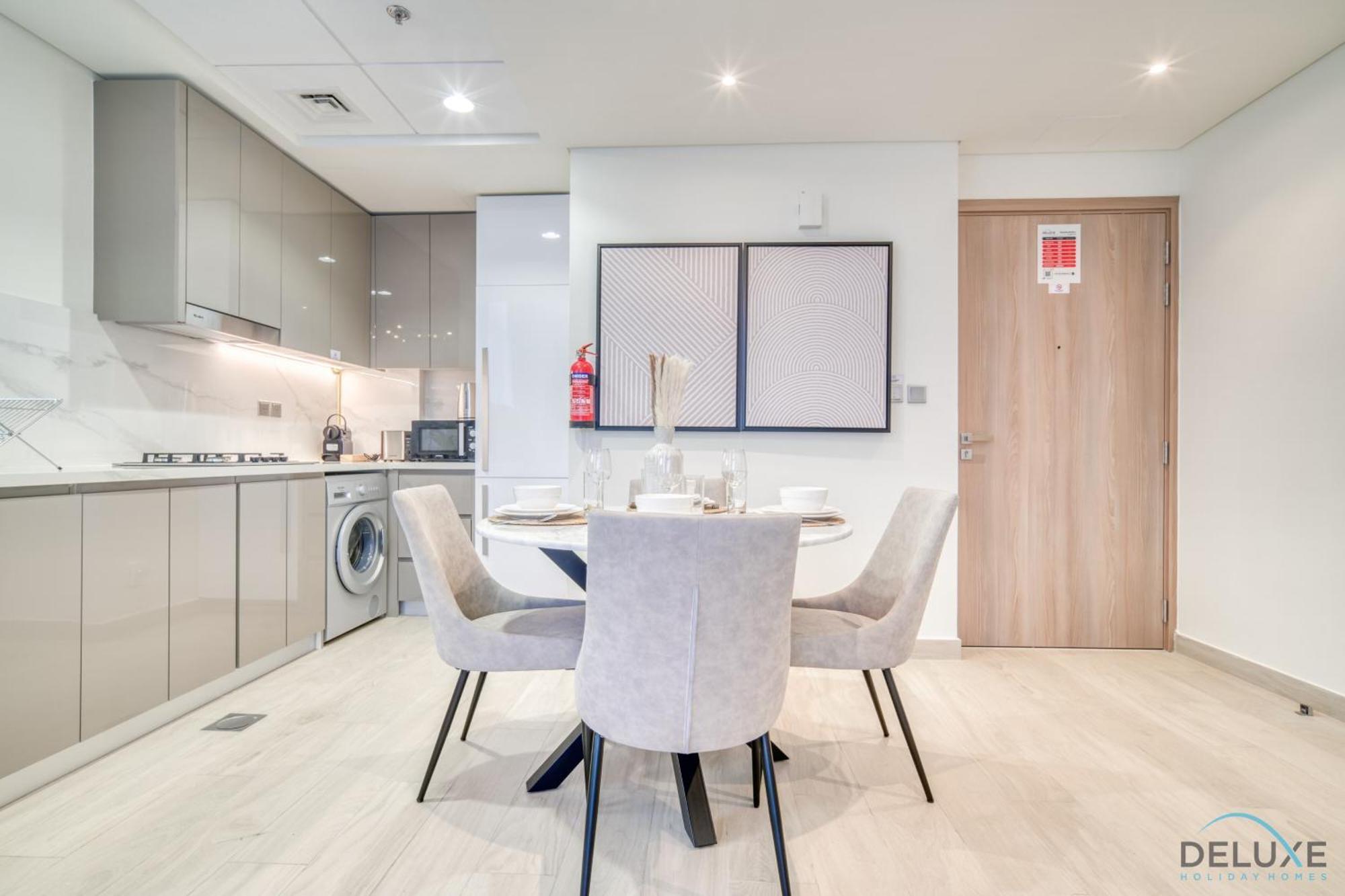 Ravishing 2br At Azizi Riviera 30, Al Merkadh By Deluxe Homes *