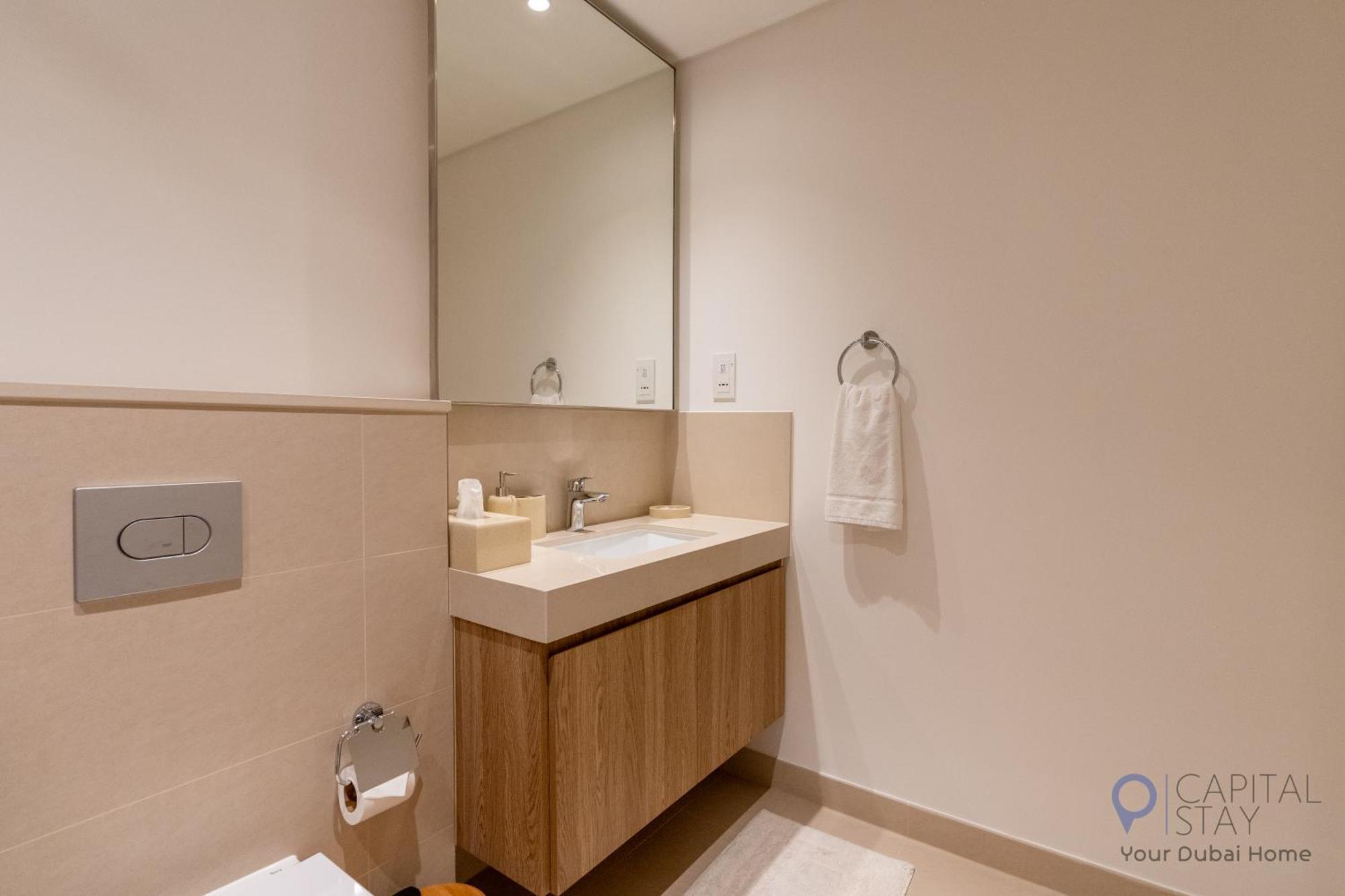 Capital - 1 Bed In Downtown * Dubai