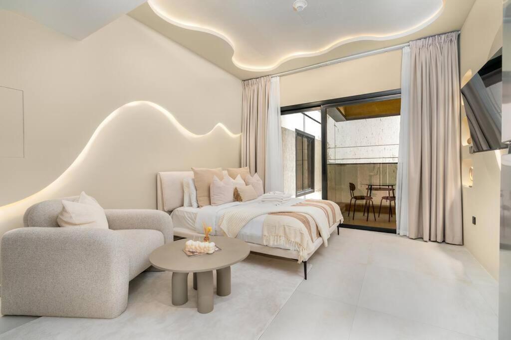 Apartment Unique In Jvc -