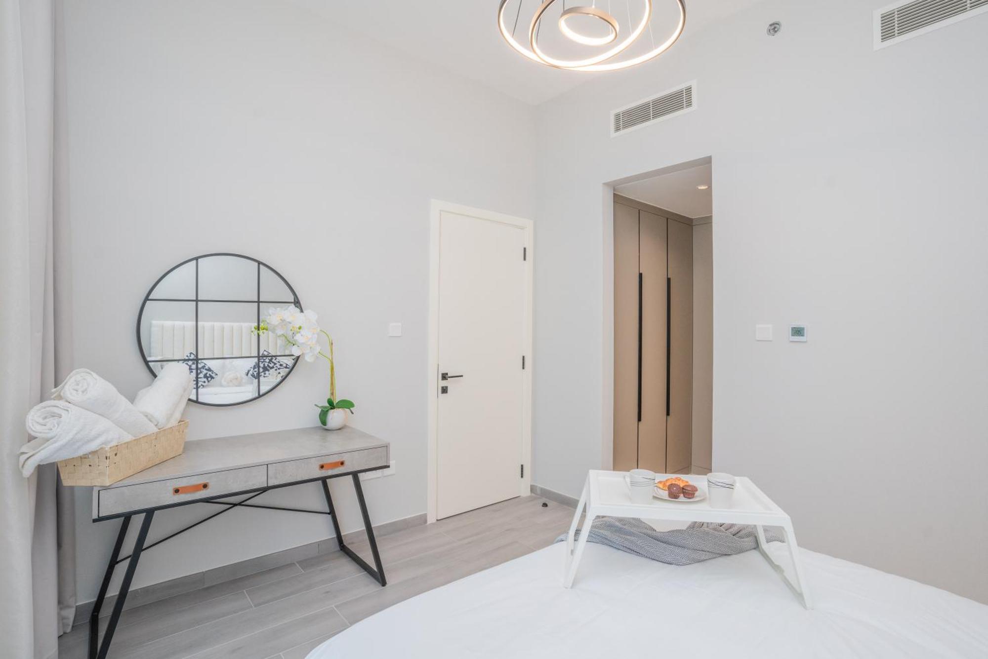 Tamm - Noor 4 Tower Apartment