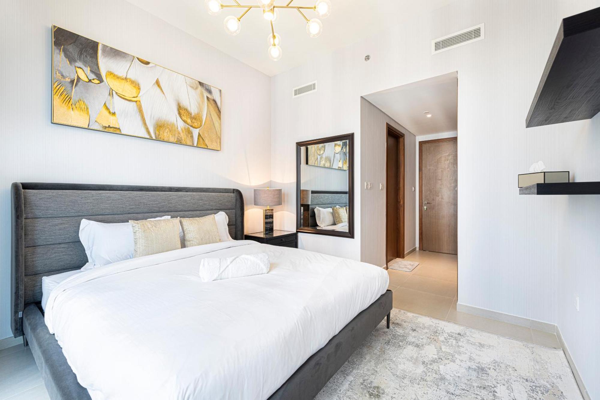 Magnificent Cozy 2br In Downtown Apartment *