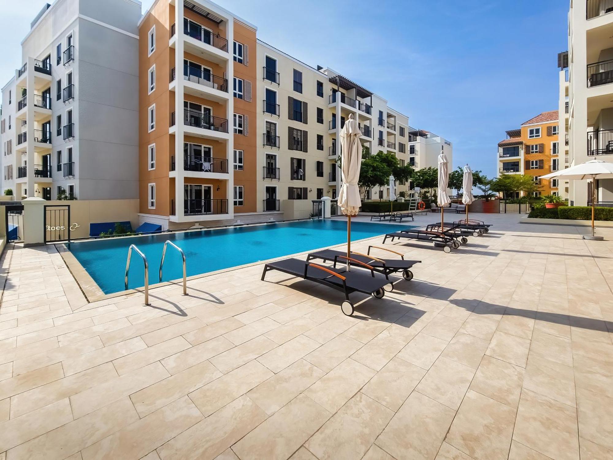Sea View 3 Bd In La Near The Apartment Dubai