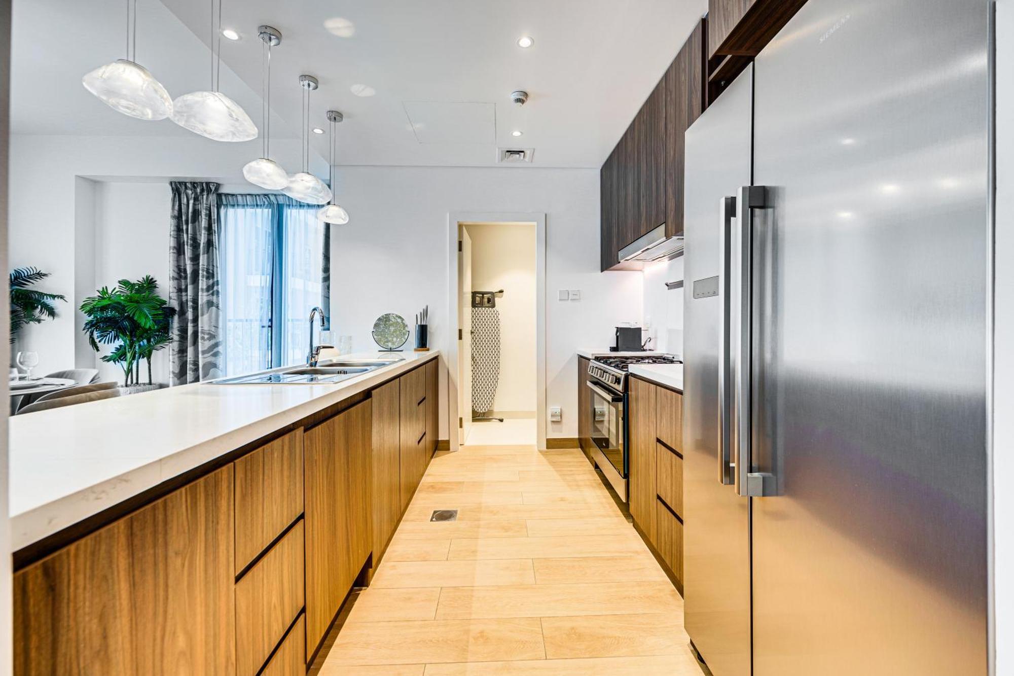 Sea View 3 Bd In La Near The Apartment