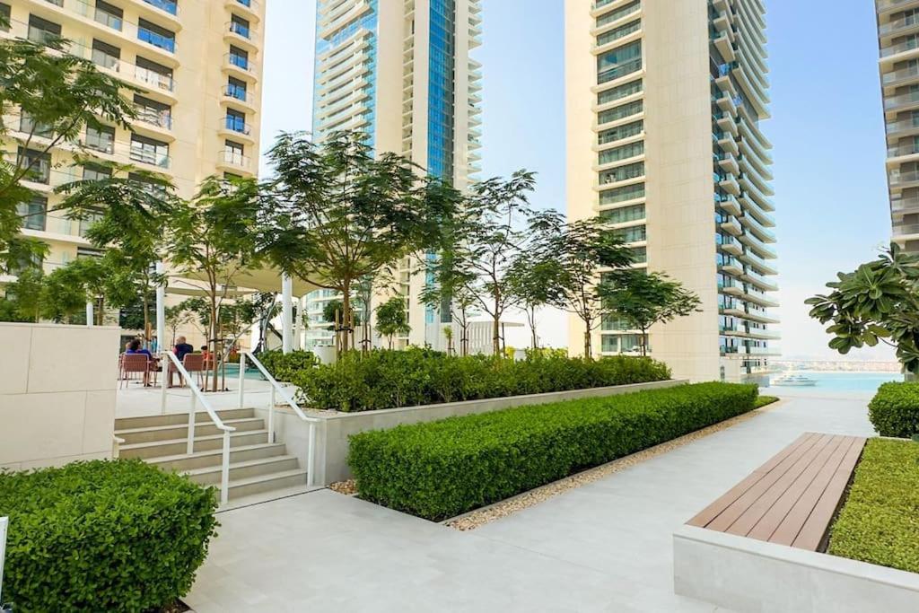 Apartment Beachfront Bliss - With Pool And Premium Amenities By Aya Boutique Dubai