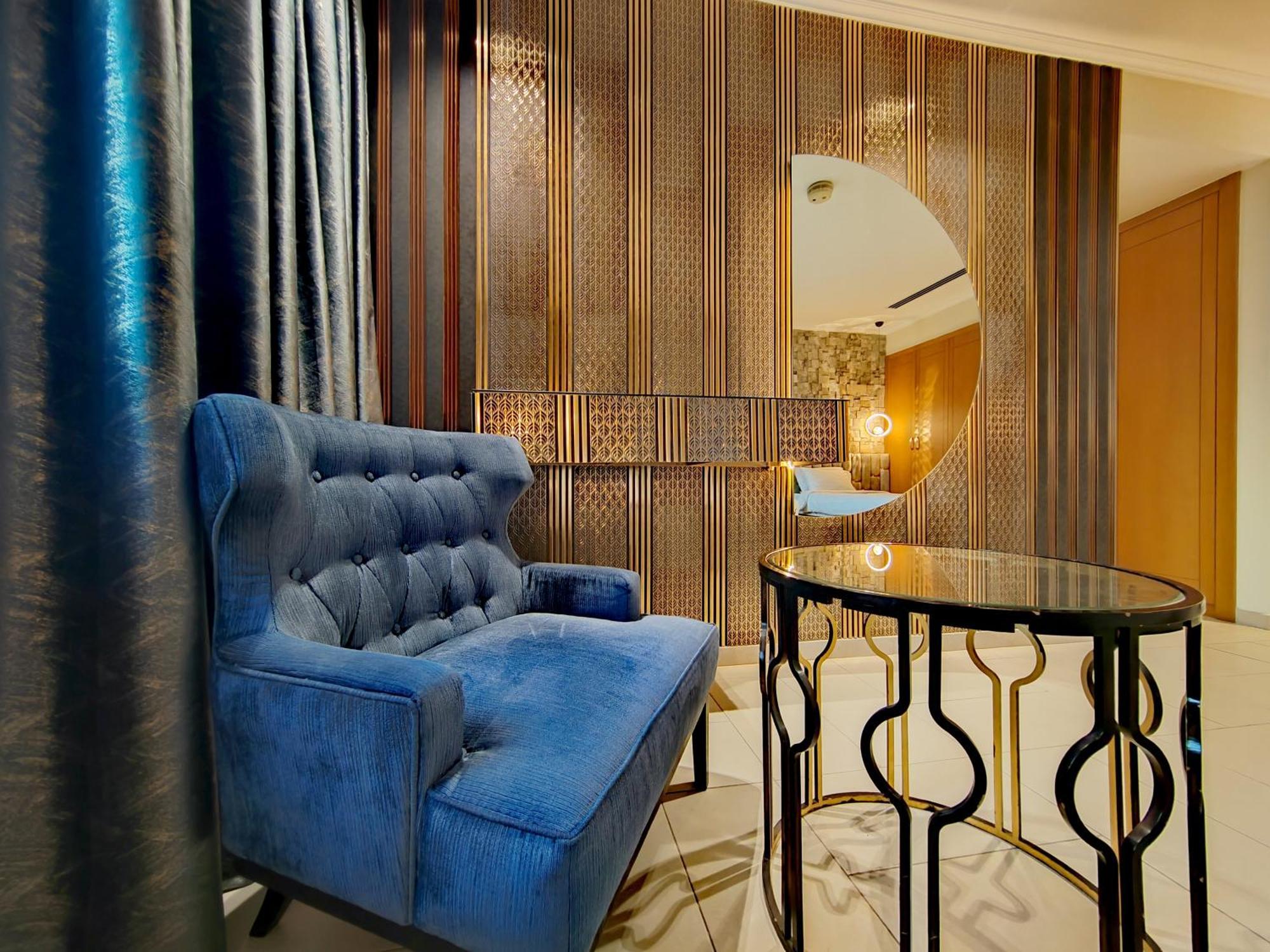 Royal Private Pool, Lux 7-bedroom On Marina *