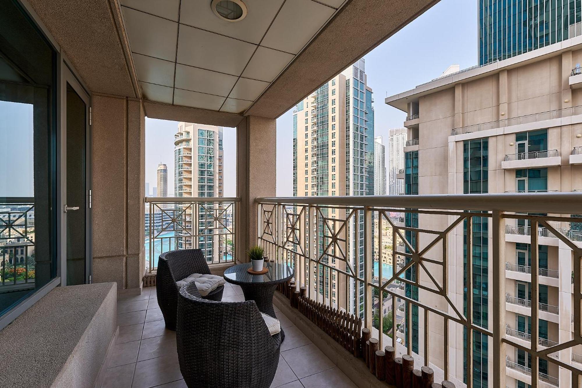 Apartment Bellavista - 1 Bedroom - With Extra - Partial Fountain View Dubai