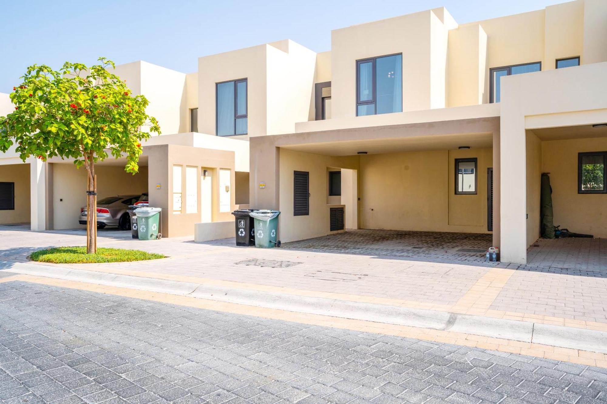 Villa New Arabian Maple 2 Hills 4 Bedroom & Maid