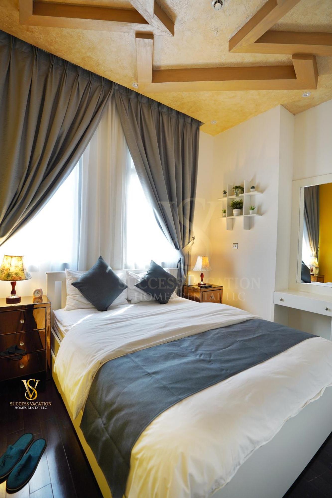 Success Luxury Apartment: Beachside Living With Daily Housekeeping Apartment *