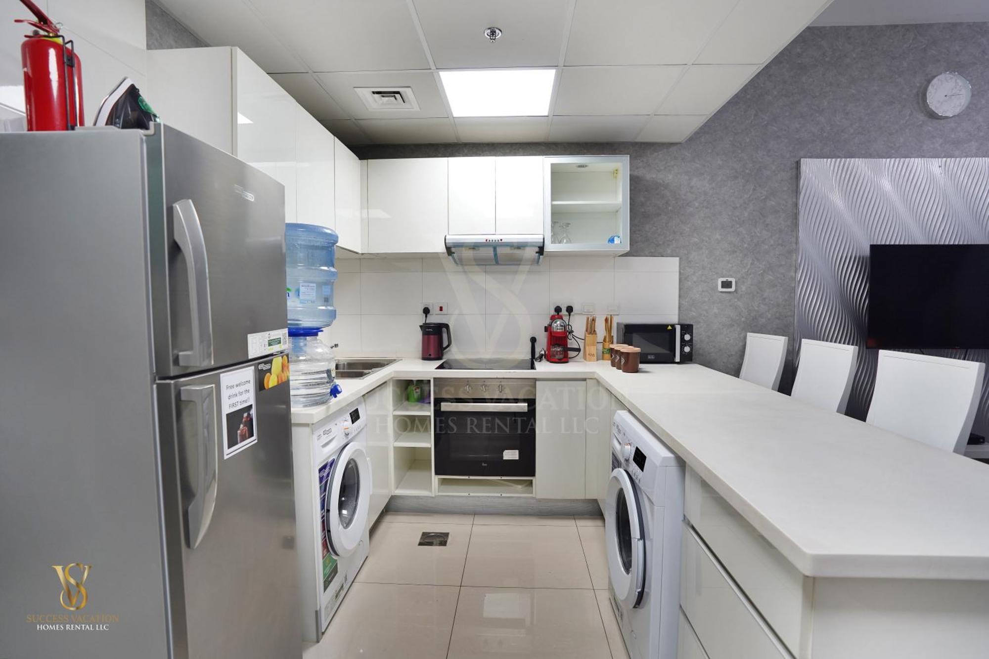 Apartment Success Luxury Apartment: Beachside Living With Daily Housekeeping Dubai