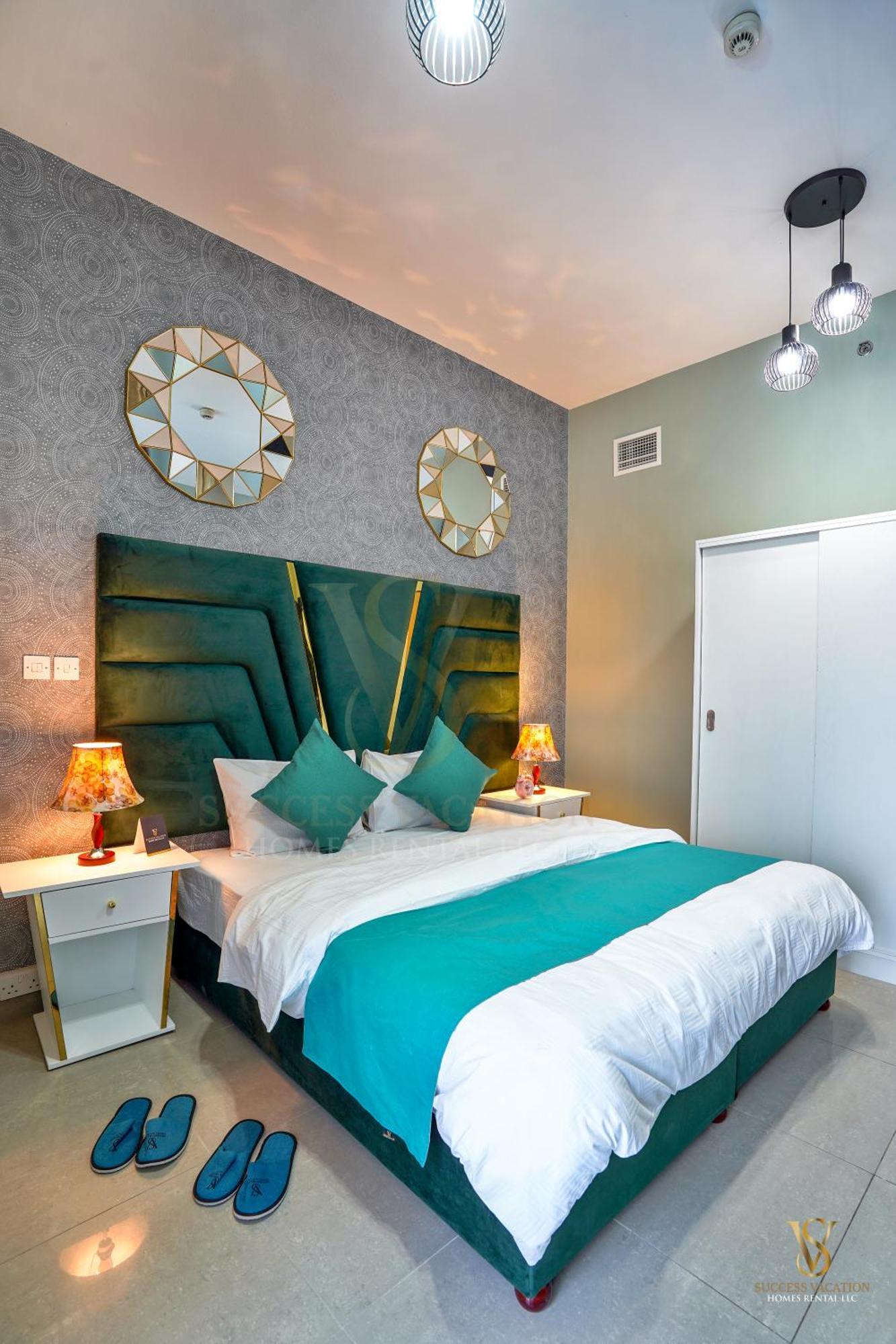 Success Luxury Apartment: Beachside Living With Daily Housekeeping