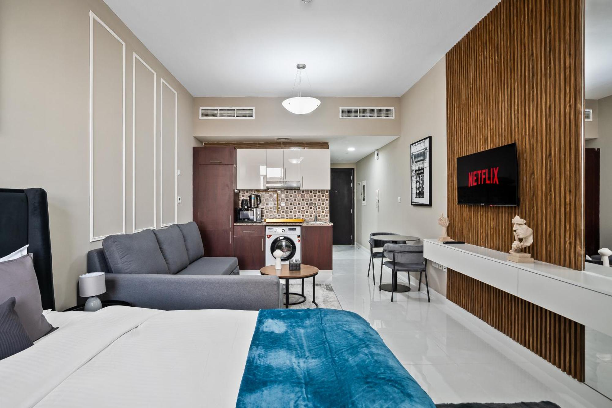 Luxurious Studio - Family Friendly Apartment Dubai