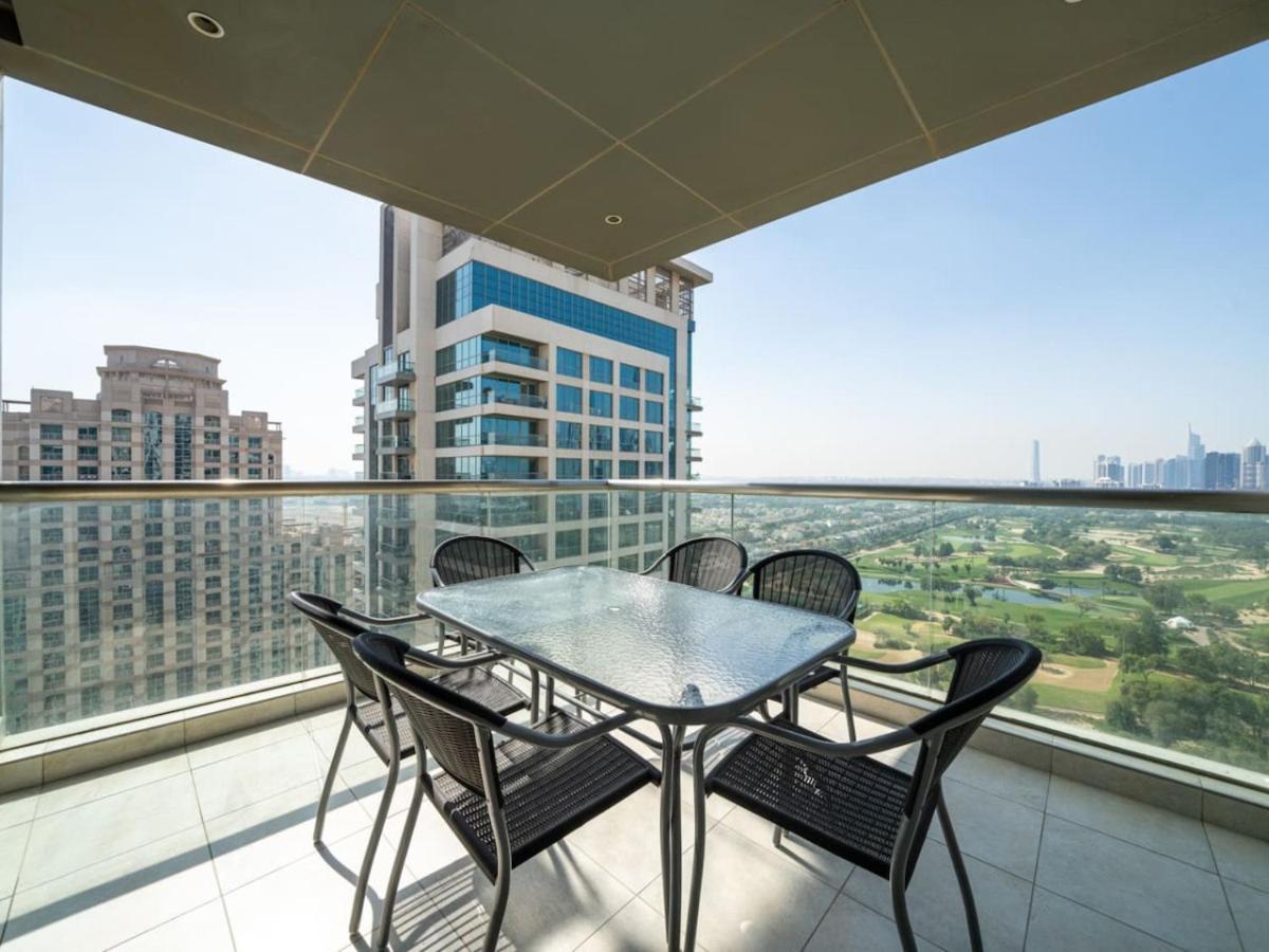 2 Bedroom Delight In The Greens Apartment *