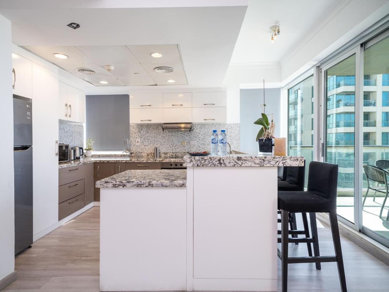 Apartment 2 Bedroom Delight In The Greens *