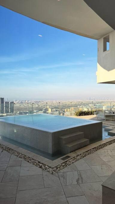 Penthouse With Private Pool Dubai