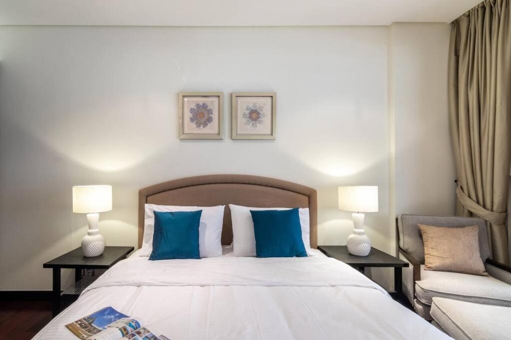 First Class 1br In Royale On The Palm Apartment Dubai
