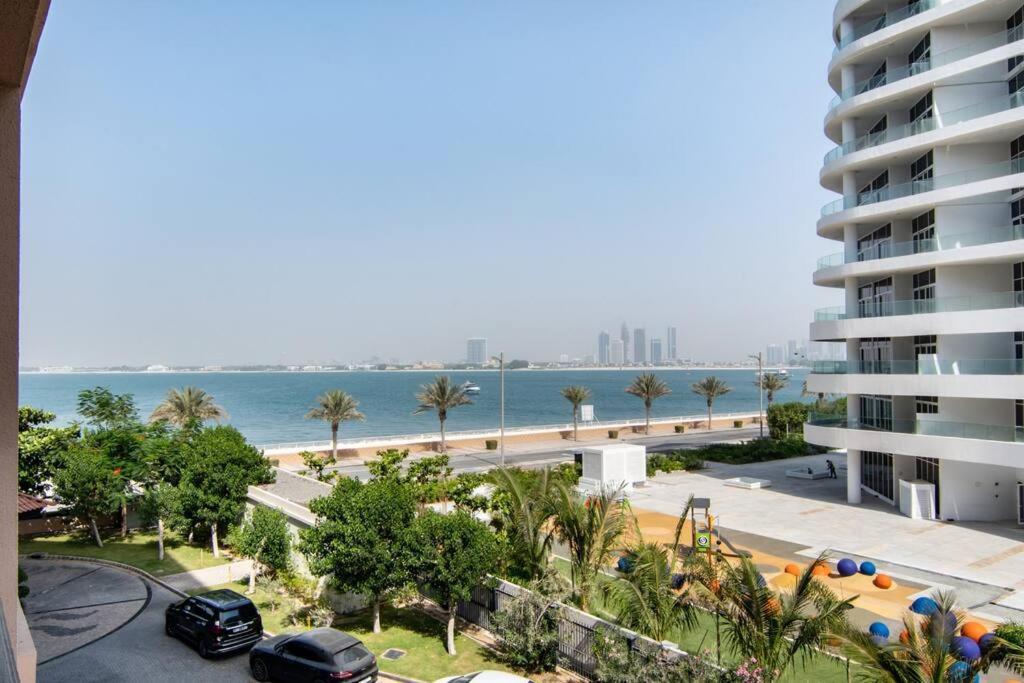 First Class 1br In Royale On The Palm Apartment