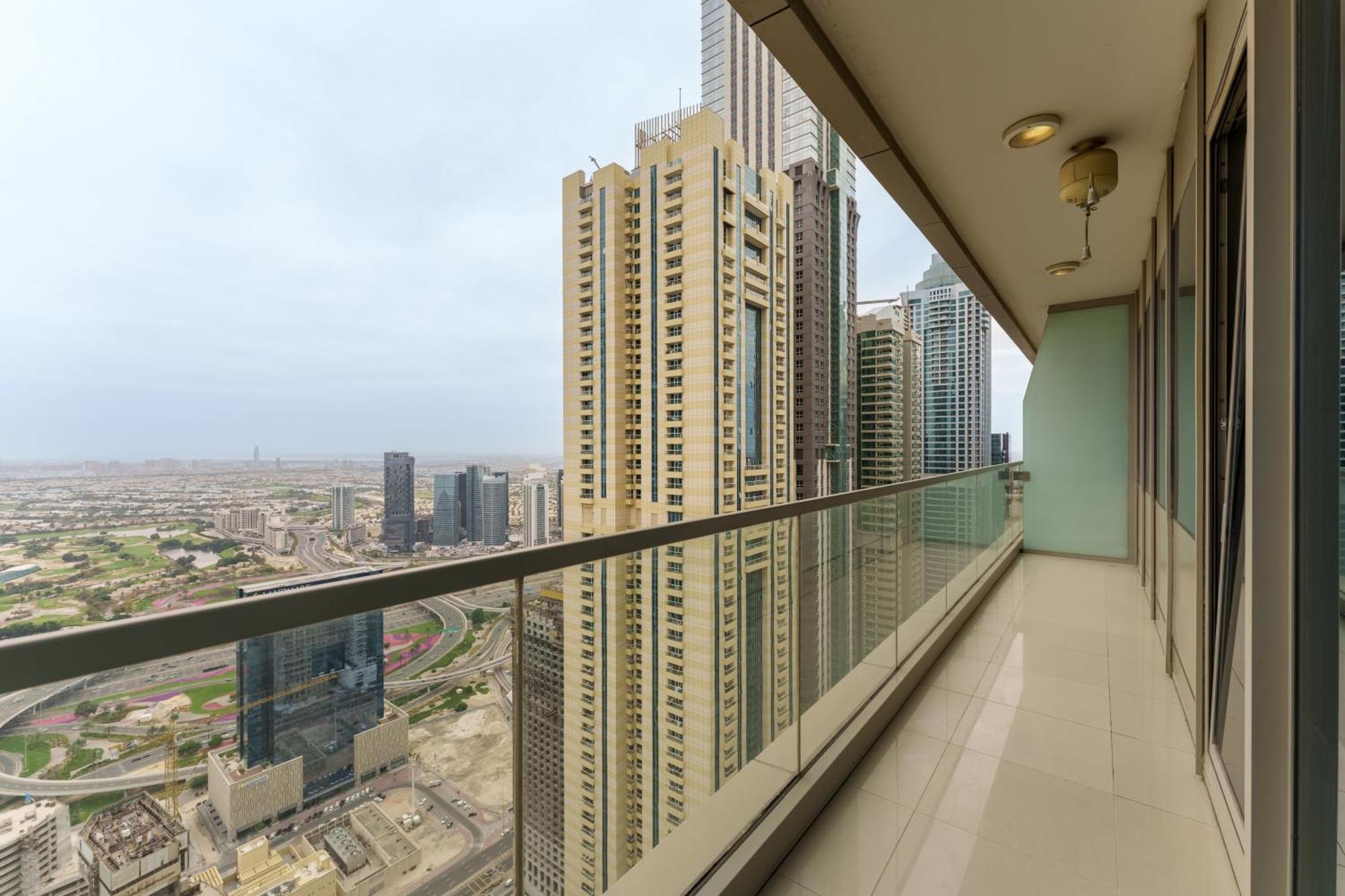 Heavenly Spacious 2 Bedroom With Stunning View Dubai