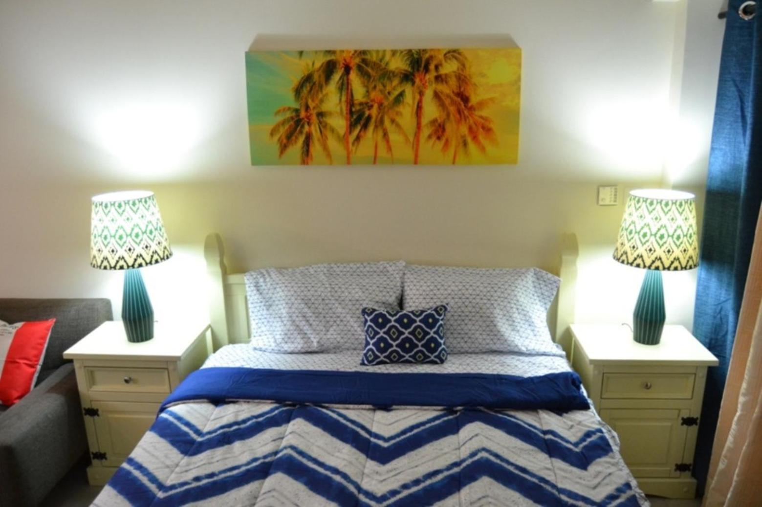 Click - Jlt - & Balcony Lakes View Entire -jn Apartment *