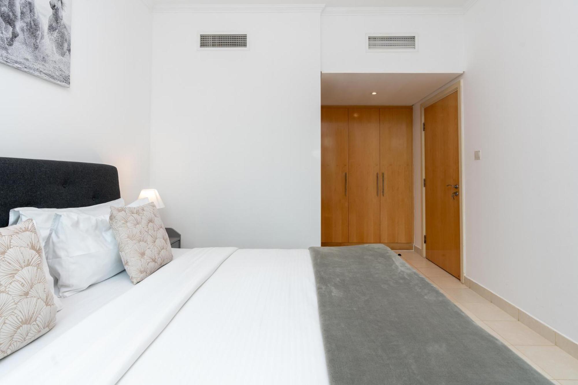 Lux I Turia Tower I & Garden View *