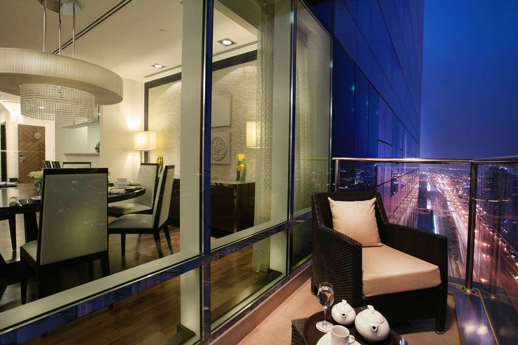 La And Hotel