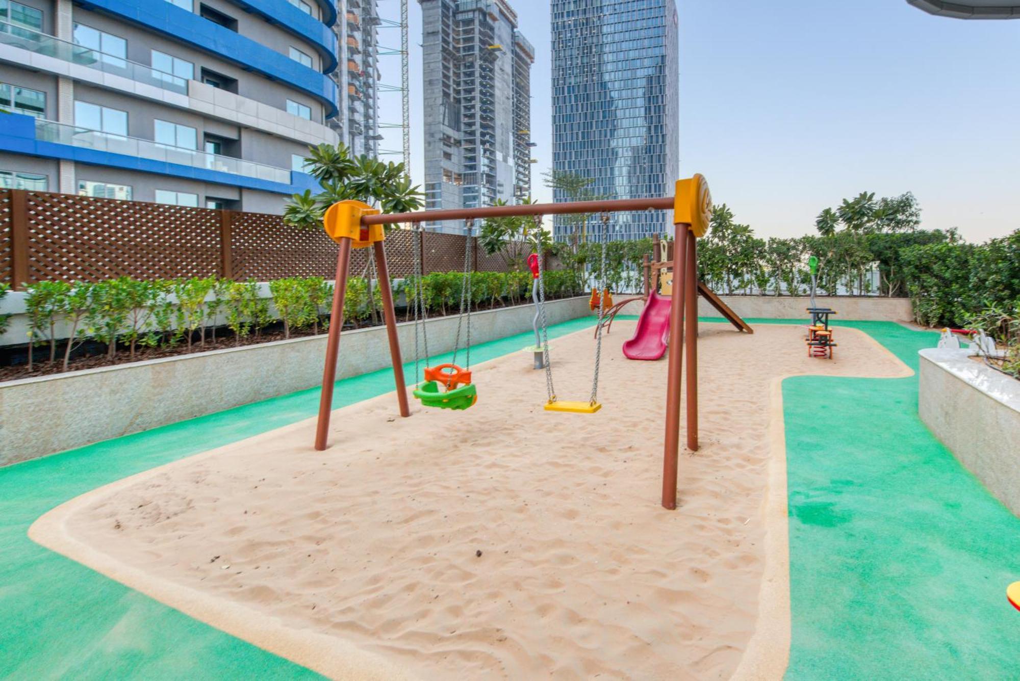 Rh- Downtown Delight, Chic 01br Near Mall & Burj Khalifa, Rp Heights Apartment
